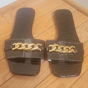 Women's Trendy Cuban Link Accented Square Open-toed Size 8.5 Sandals